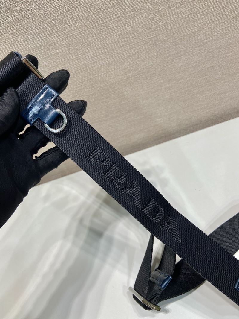 Pra*a waist chest packs